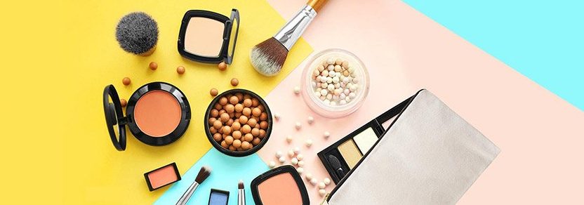 Amazon - 30% OFF on Make-Up Kits